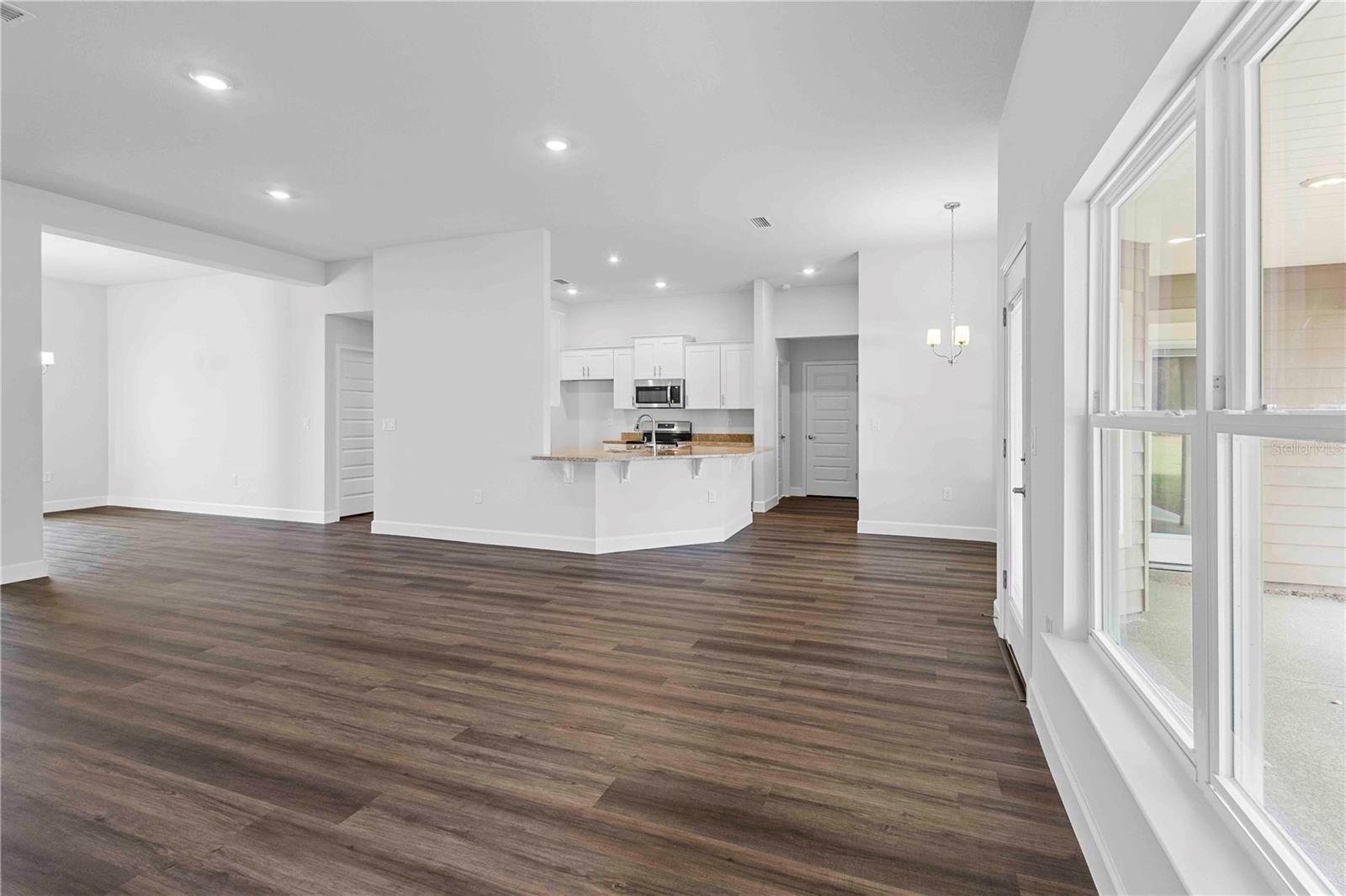 PRESERVE/LAUREL LAKE - Residential