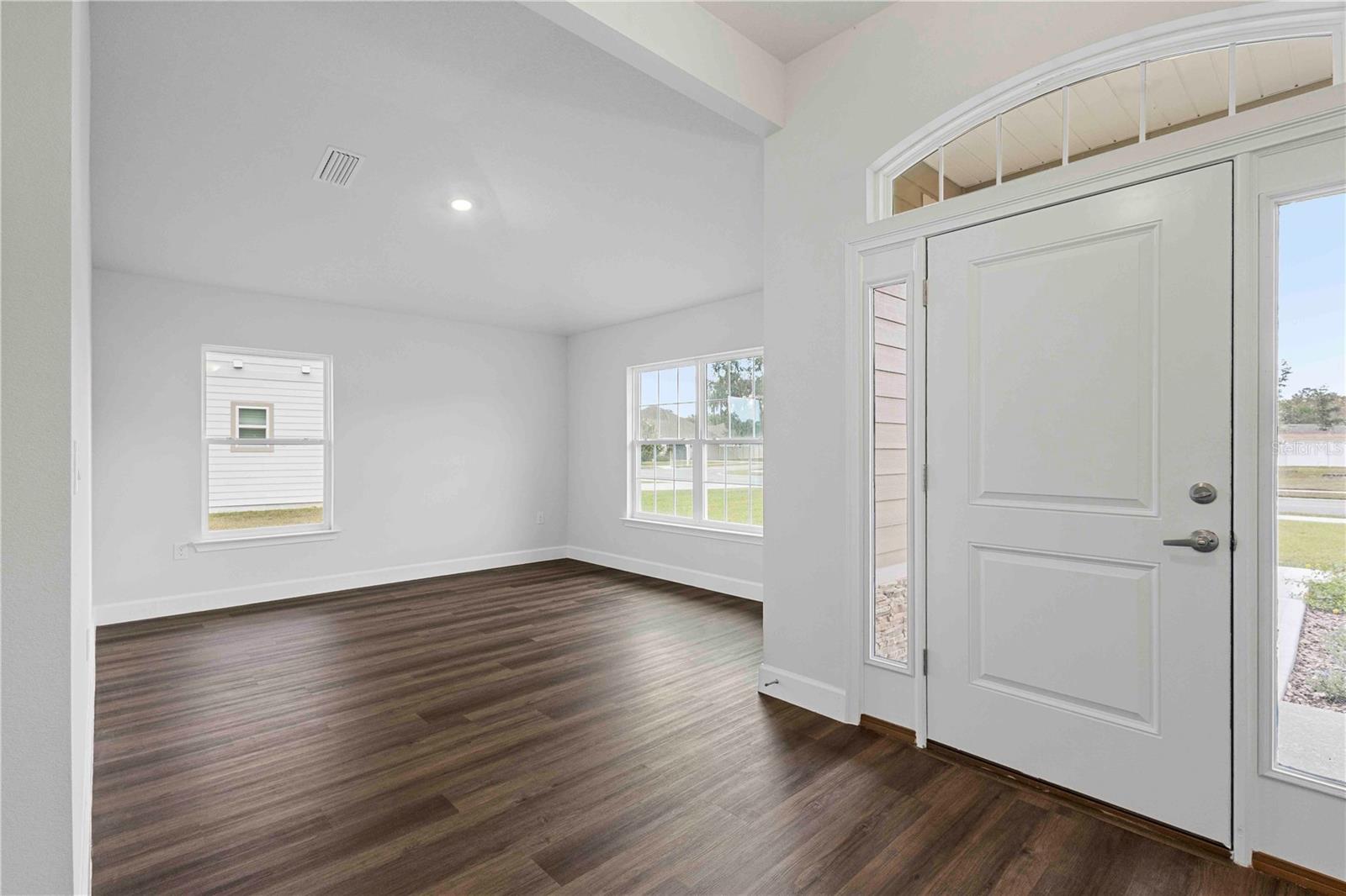 PRESERVE/LAUREL LAKE - Residential