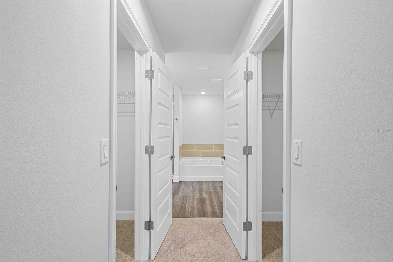 PRESERVE/LAUREL LAKE - Residential