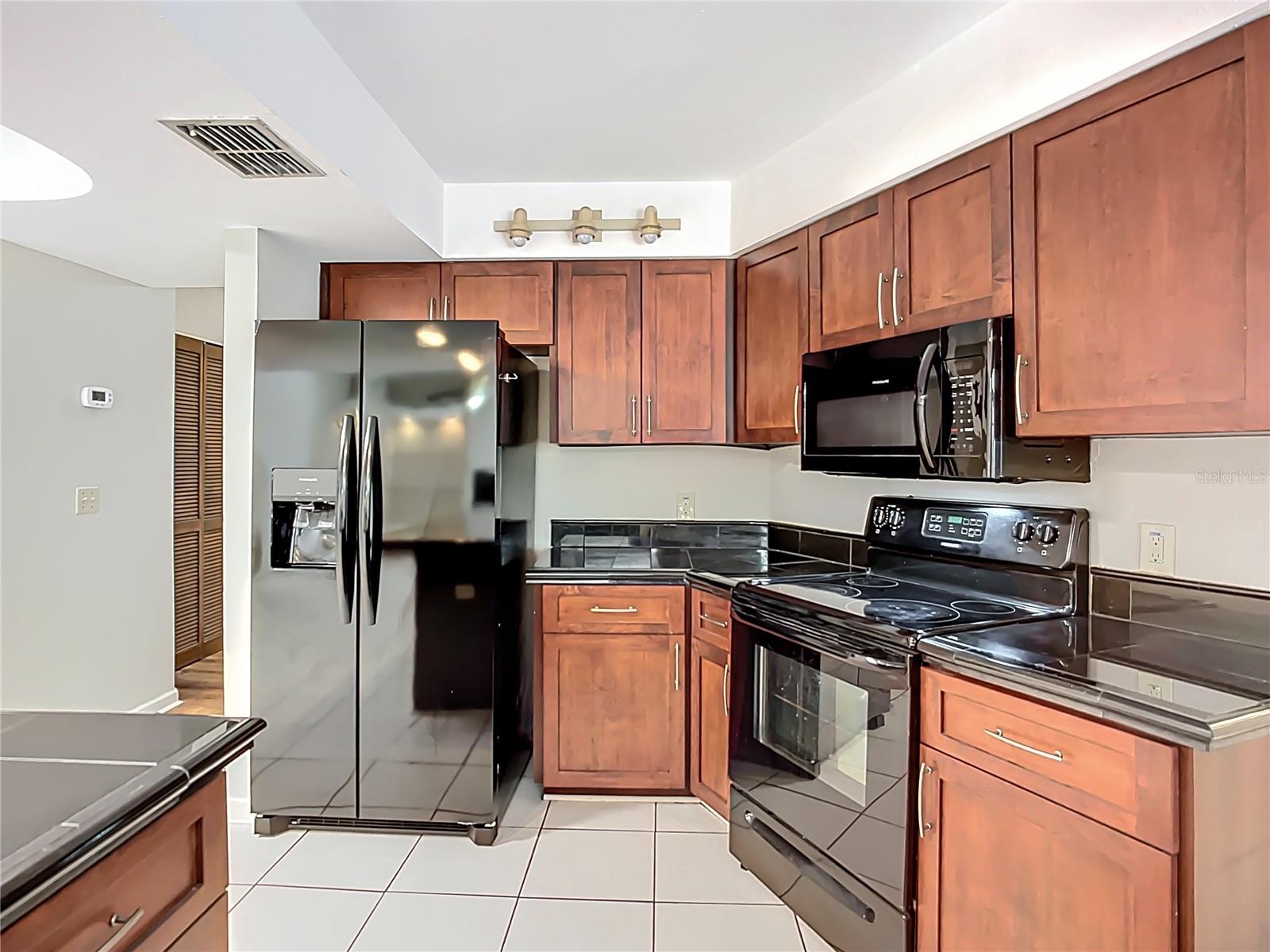 BLOOMINGDALE OAKS - Residential