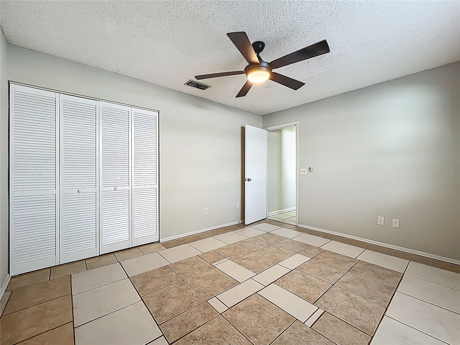 BLOOMINGDALE OAKS - Residential