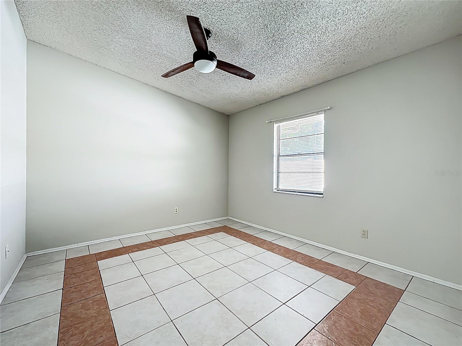 BLOOMINGDALE OAKS - Residential