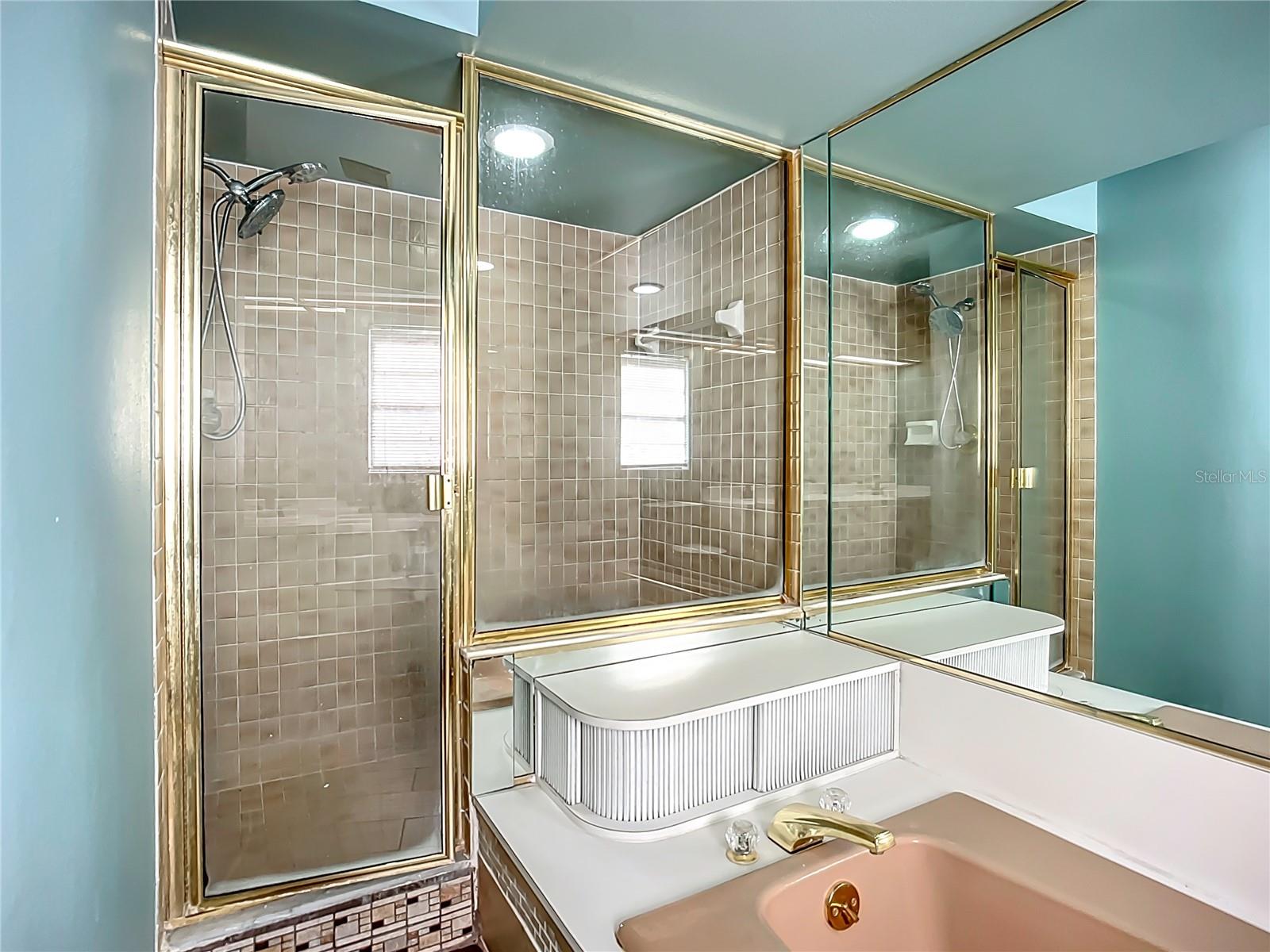 BLOOMINGDALE OAKS - Residential