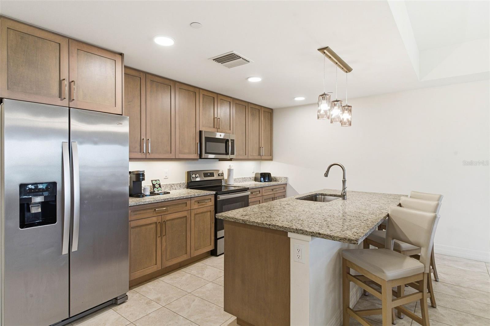 24 AVALON STREET 802