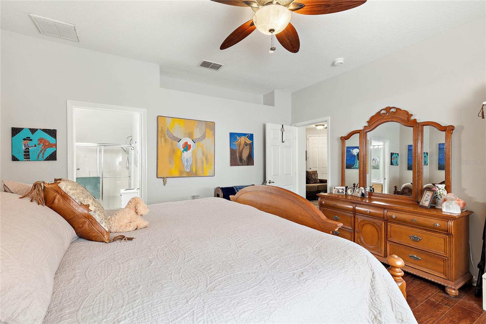 GROVES PH 03 CLUB VILLAS - Residential