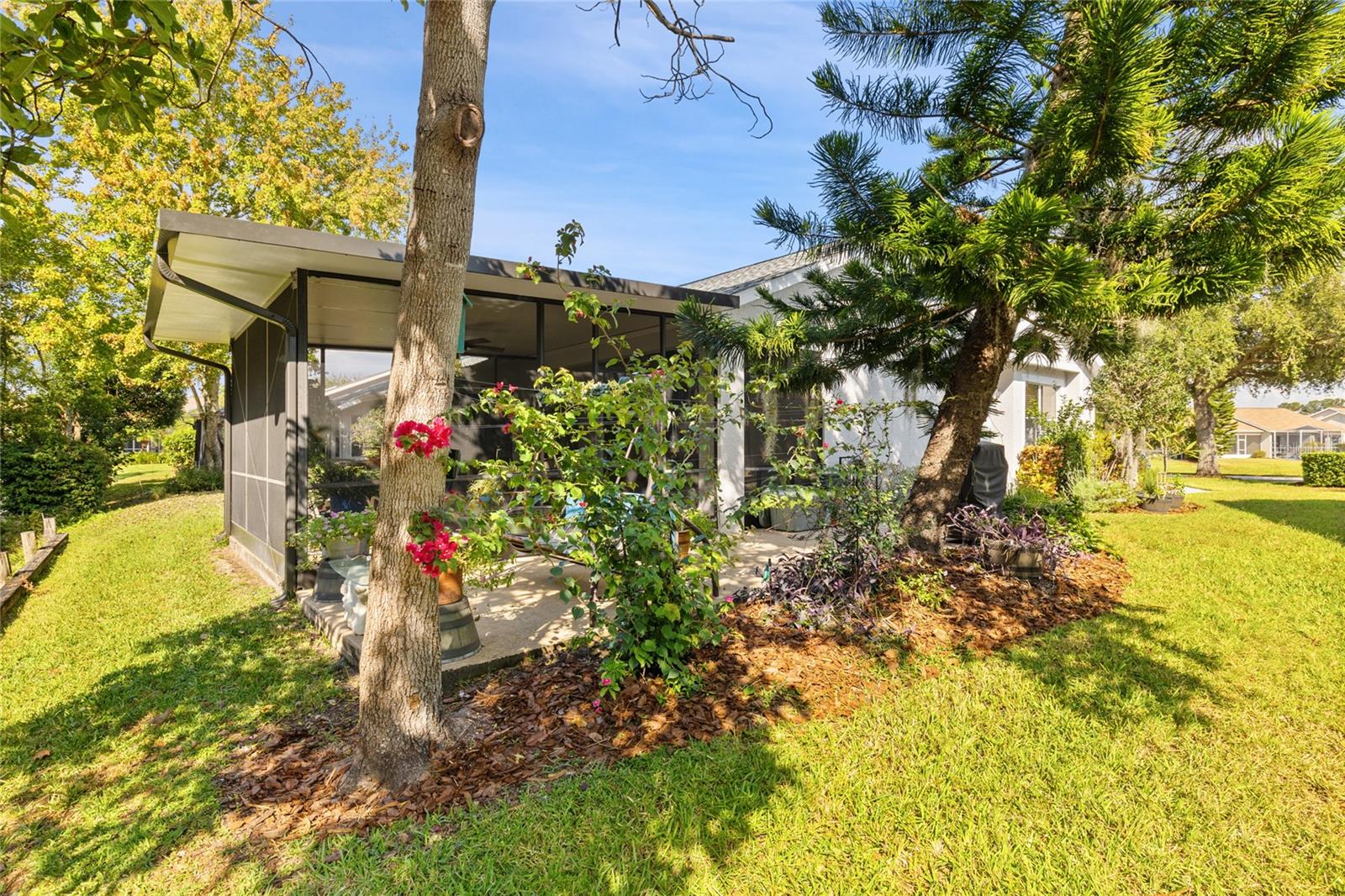 GROVES PH 03 CLUB VILLAS - Residential