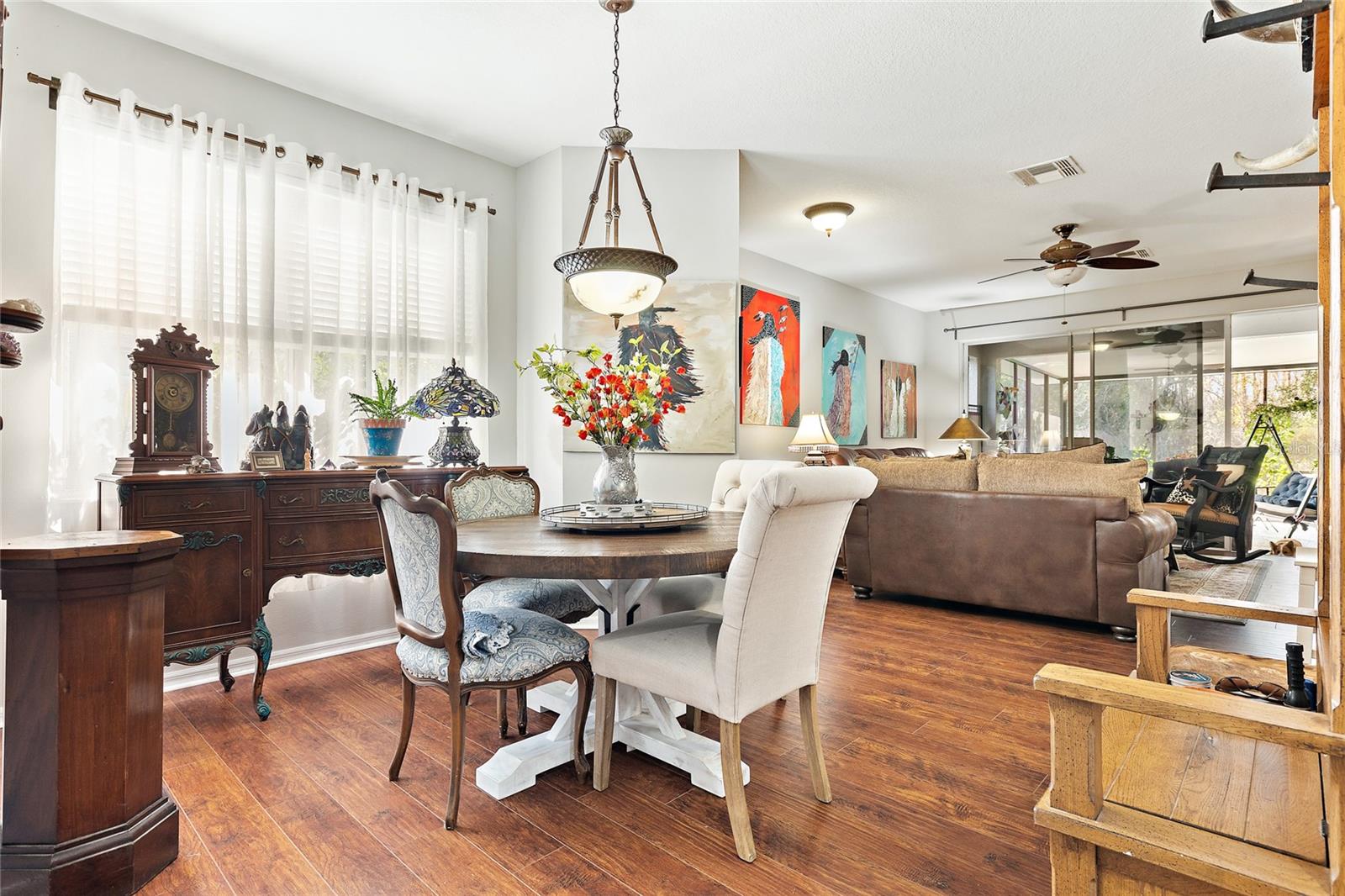 GROVES PH 03 CLUB VILLAS - Residential