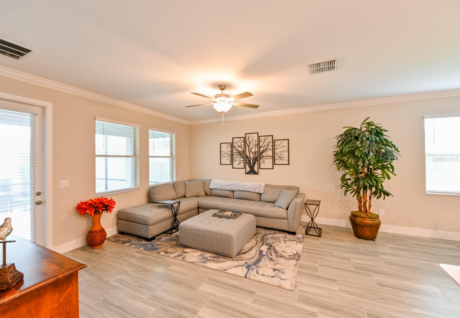 BRYANT SQUARE - Residential