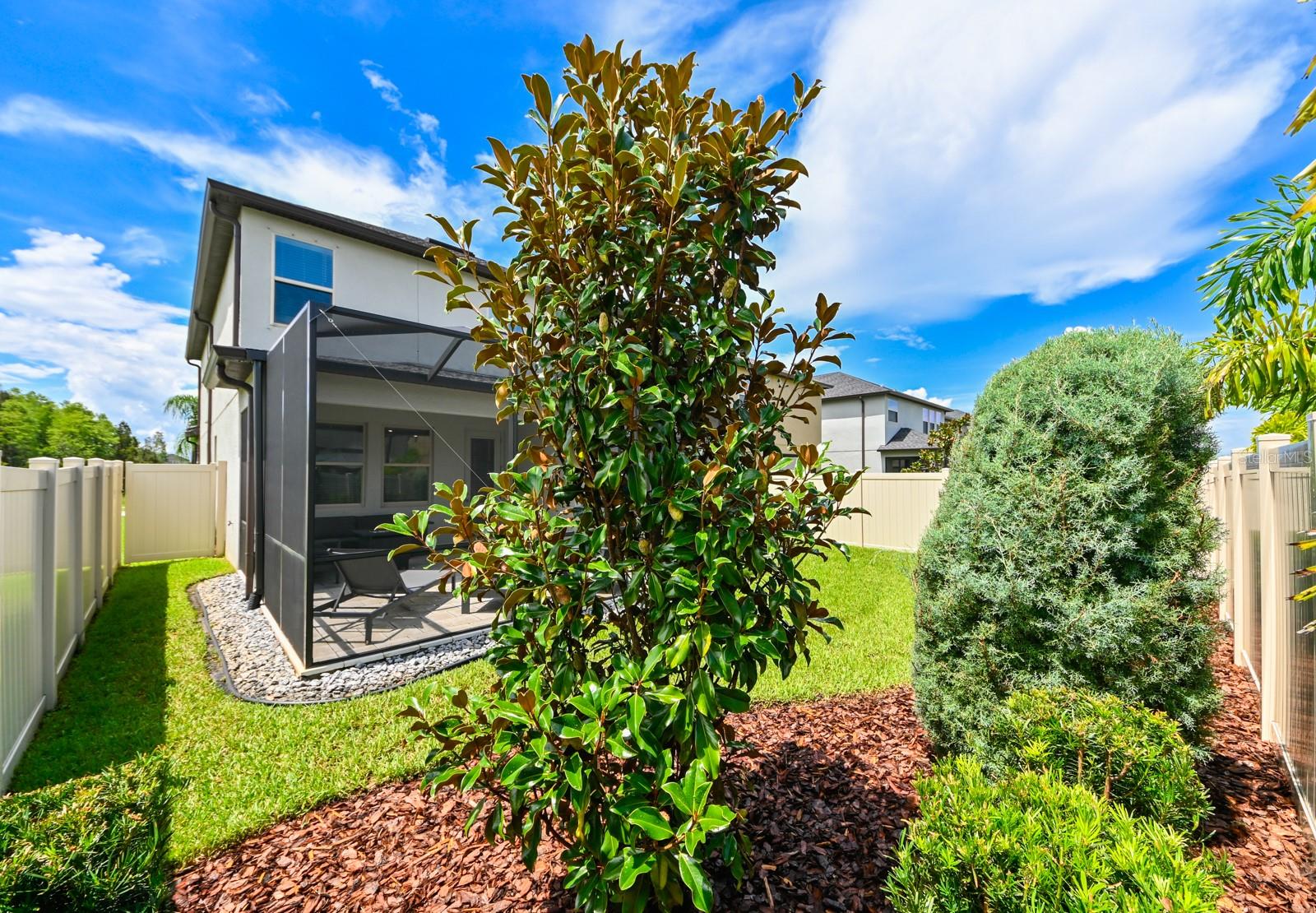 BRYANT SQUARE - Residential