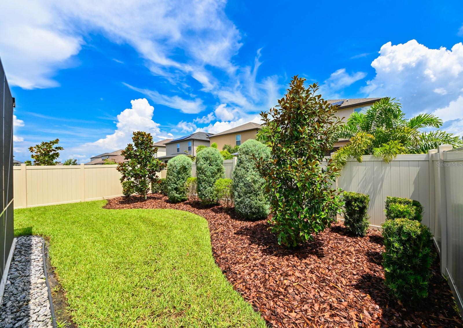 BRYANT SQUARE - Residential