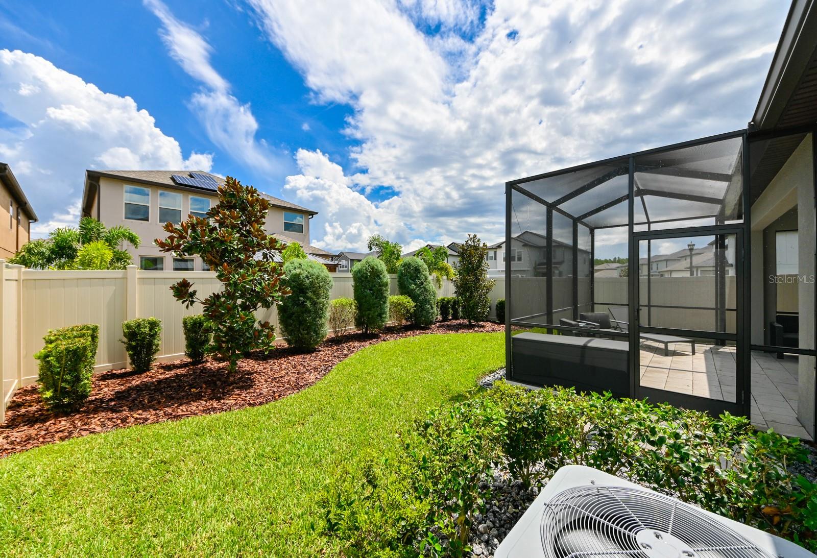 BRYANT SQUARE - Residential