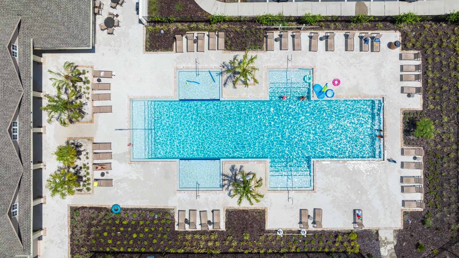 BRYANT SQUARE - Residential