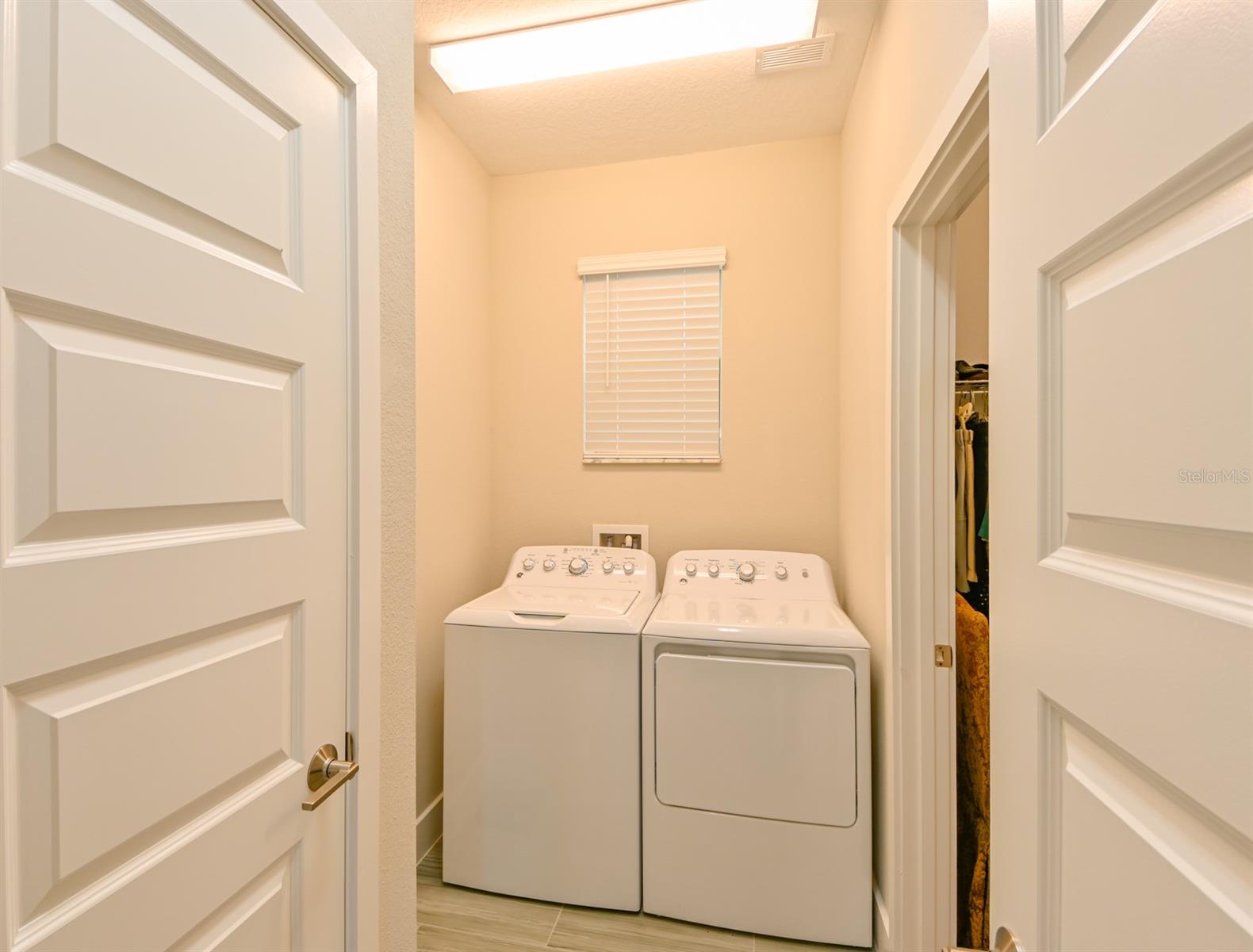BRYANT SQUARE - Residential