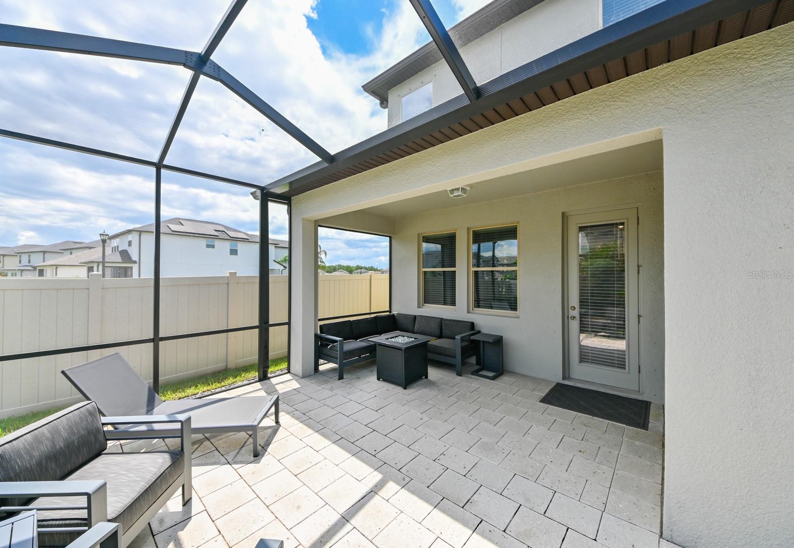 BRYANT SQUARE - Residential