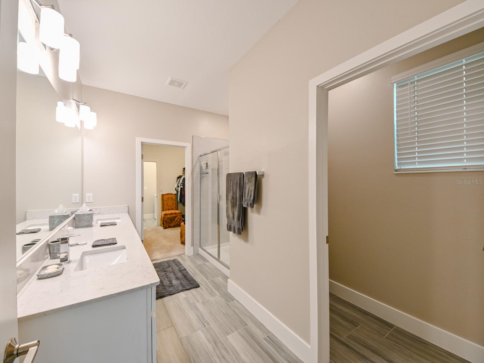 BRYANT SQUARE - Residential