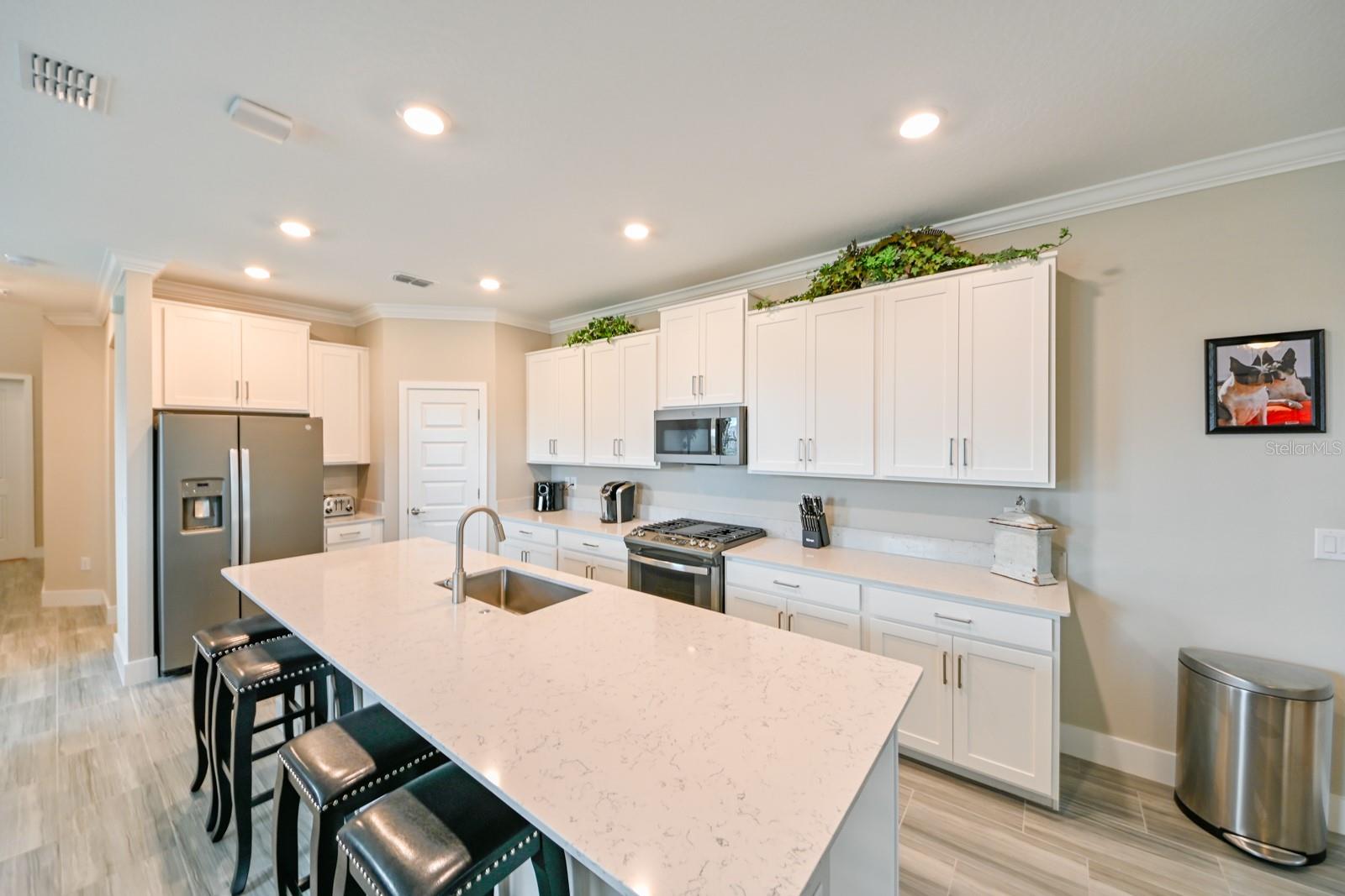 BRYANT SQUARE - Residential