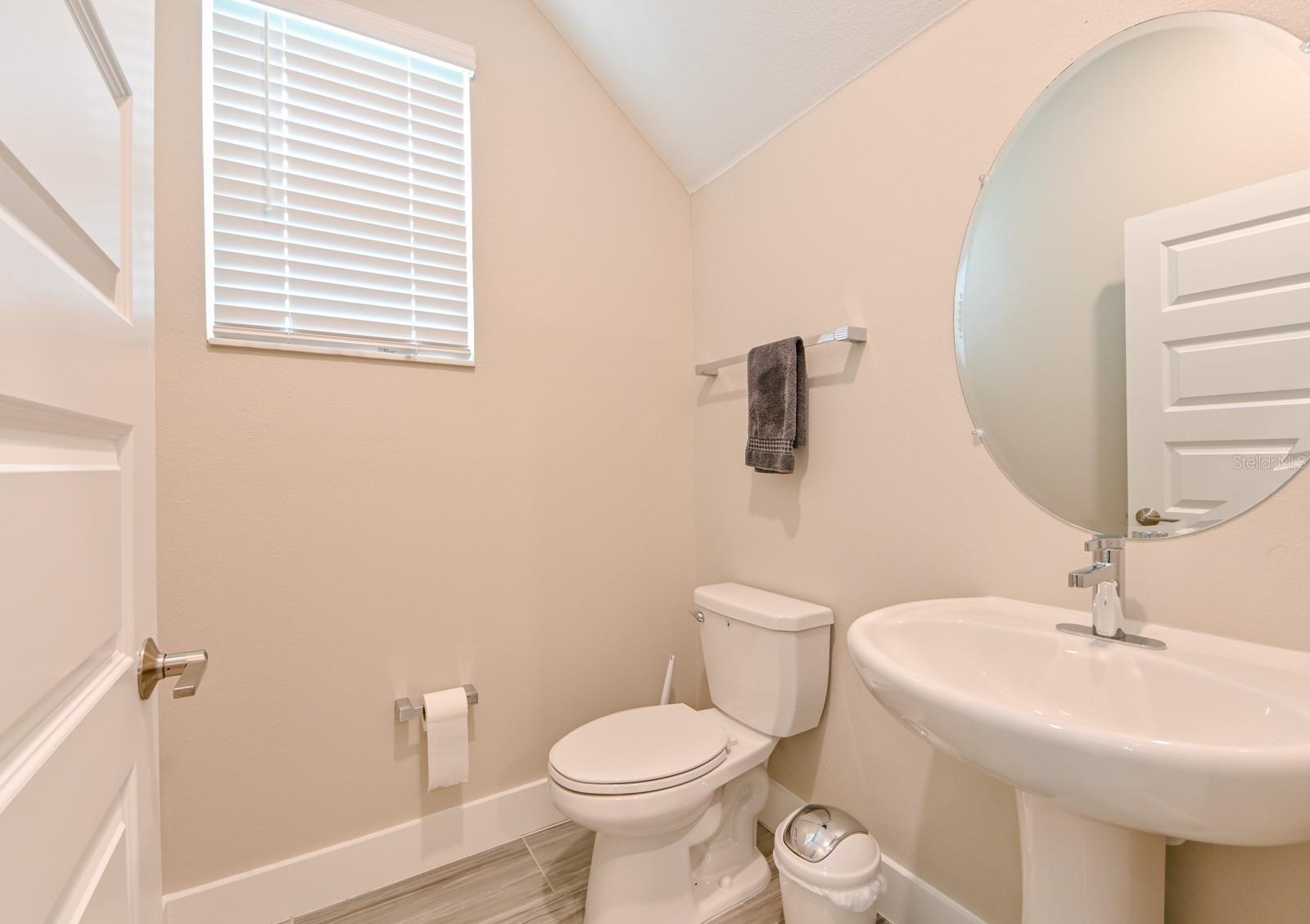 BRYANT SQUARE - Residential