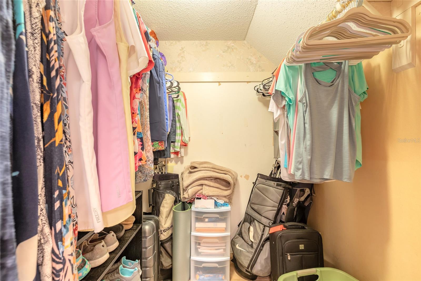 PELICAN BAY PH 04 UN 01 - Residential