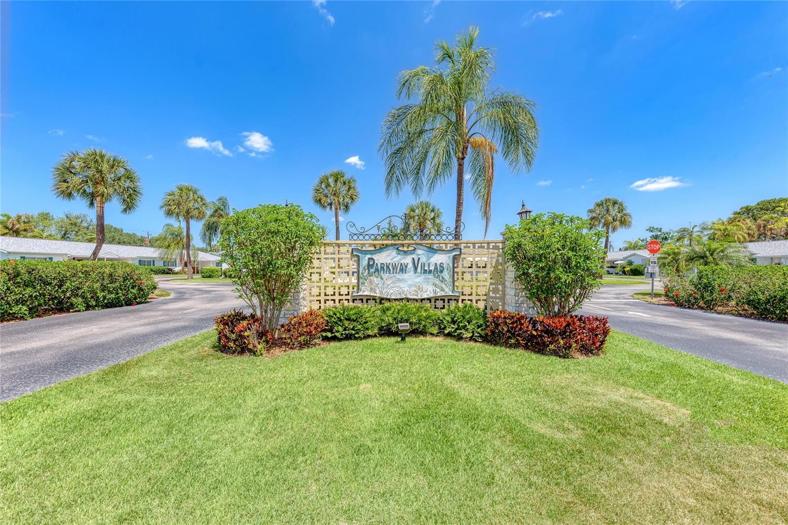 PARKWAY VILLAS - Residential