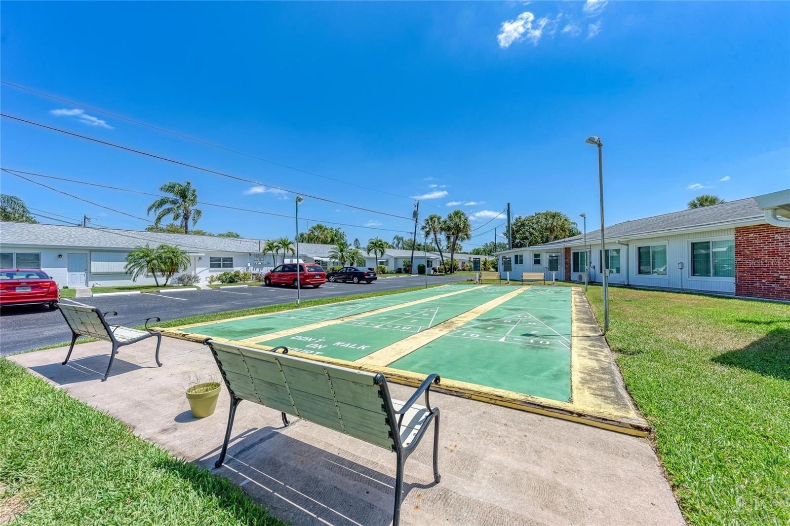 PARKWAY VILLAS - Residential