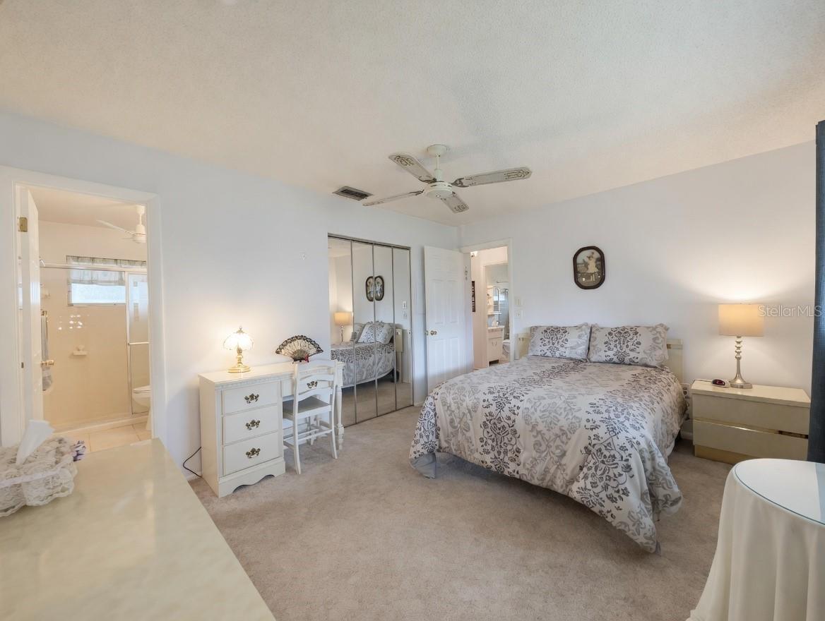 PARKWAY VILLAS - Residential