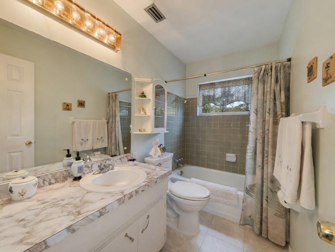 PARKWAY VILLAS - Residential