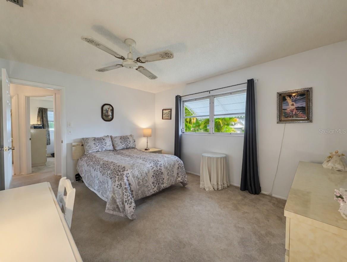 PARKWAY VILLAS - Residential