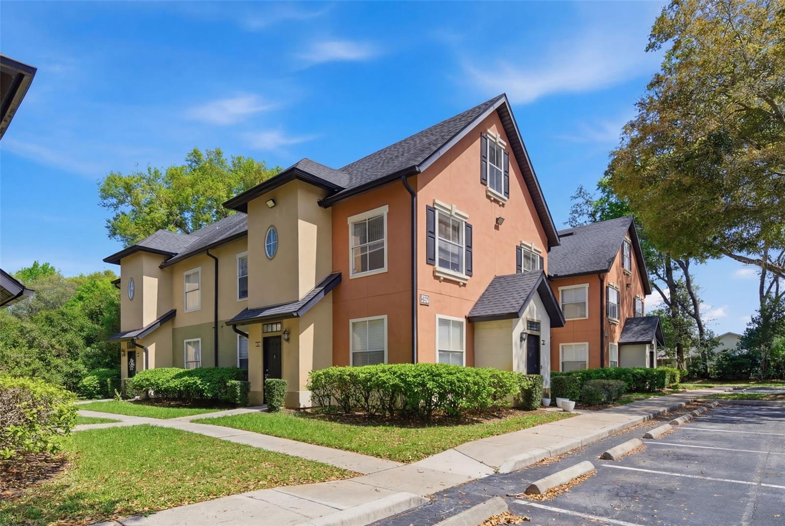 FOUNTAINS/METRO WEST - Residential