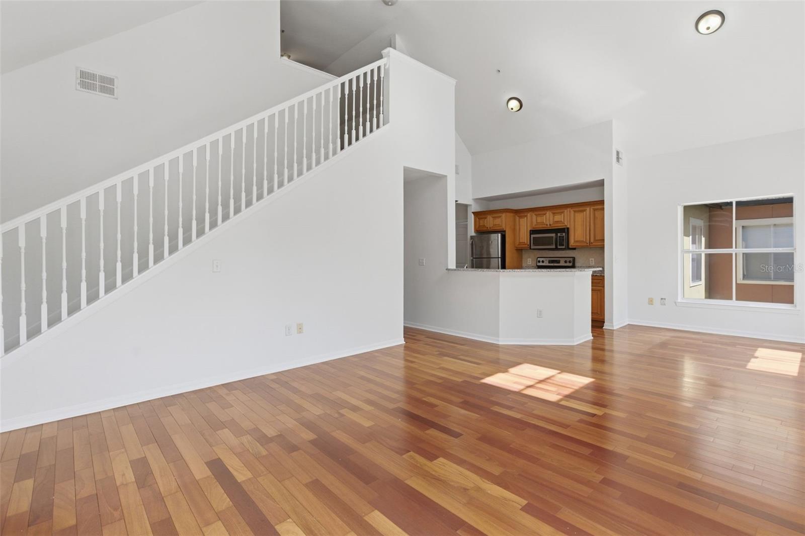 FOUNTAINS/METRO WEST - Residential