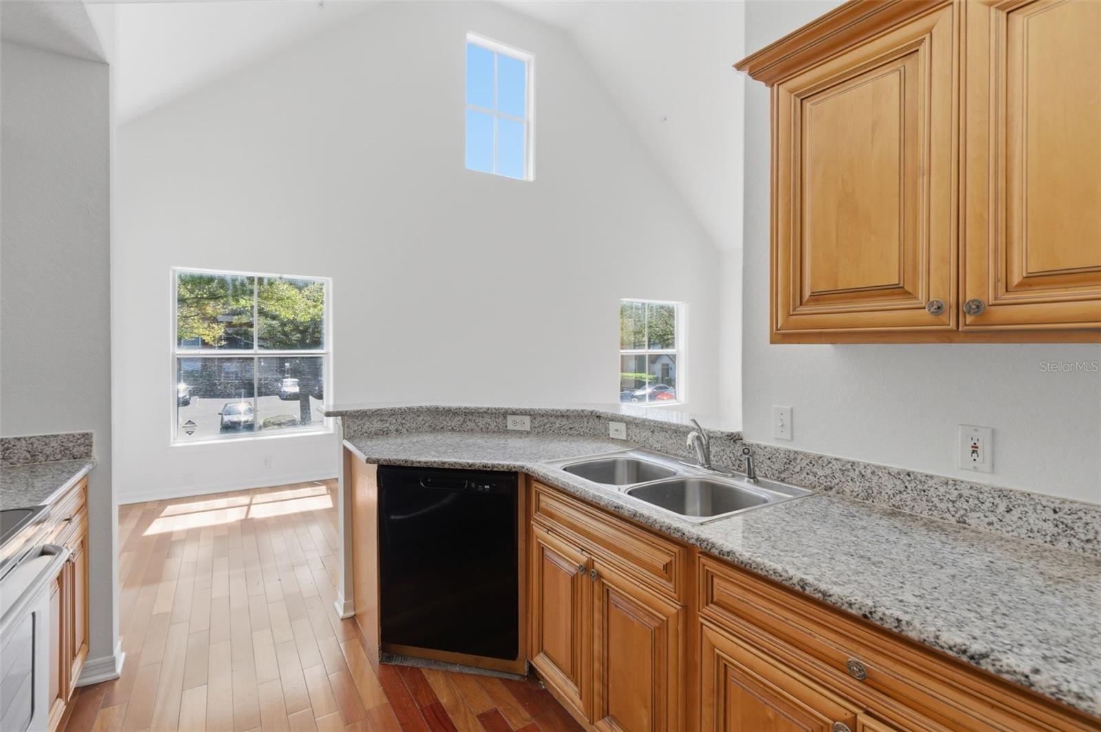 FOUNTAINS/METRO WEST - Residential