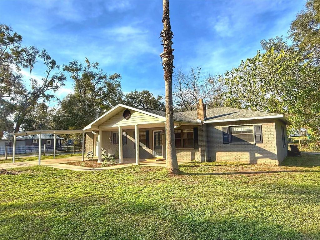 Photo of 825 NW 3rd Avenue, Trenton, FL 32693 (MLS # GC536478)