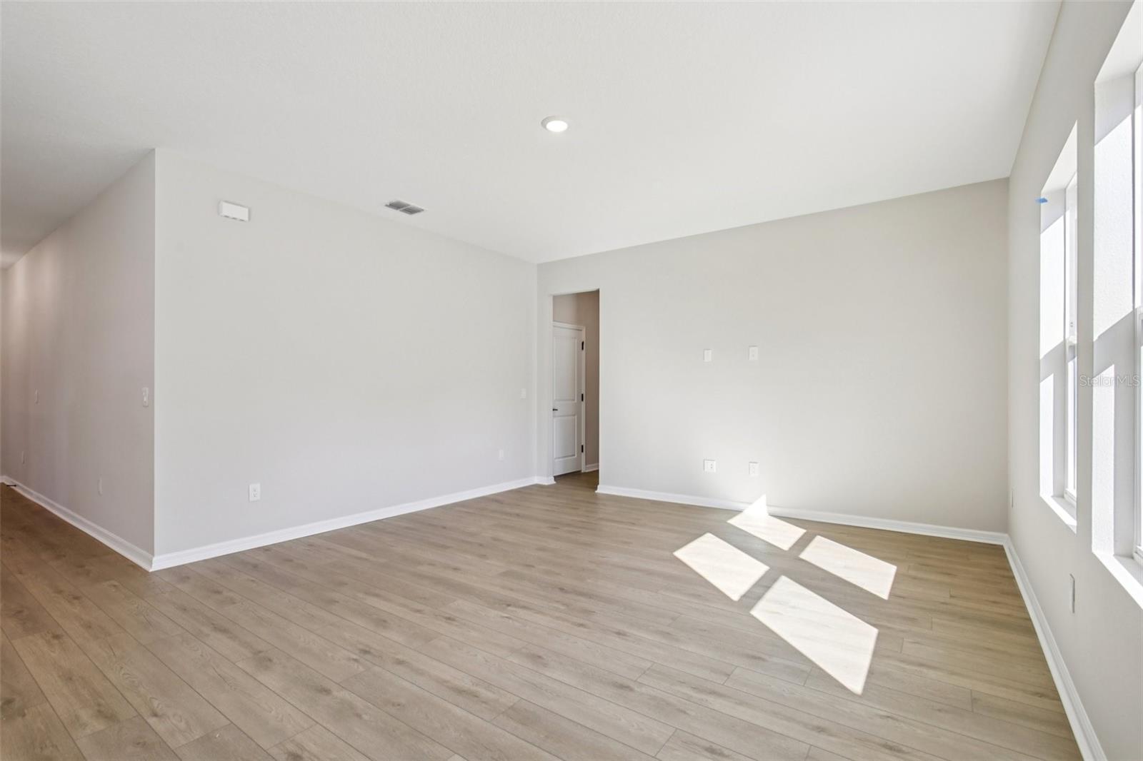 4934 EAGLE ROCK DRIVE