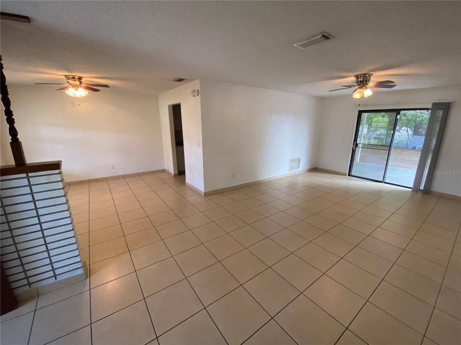DELTONA LAKES UNIT 29 & 37 REP - Residential Lease