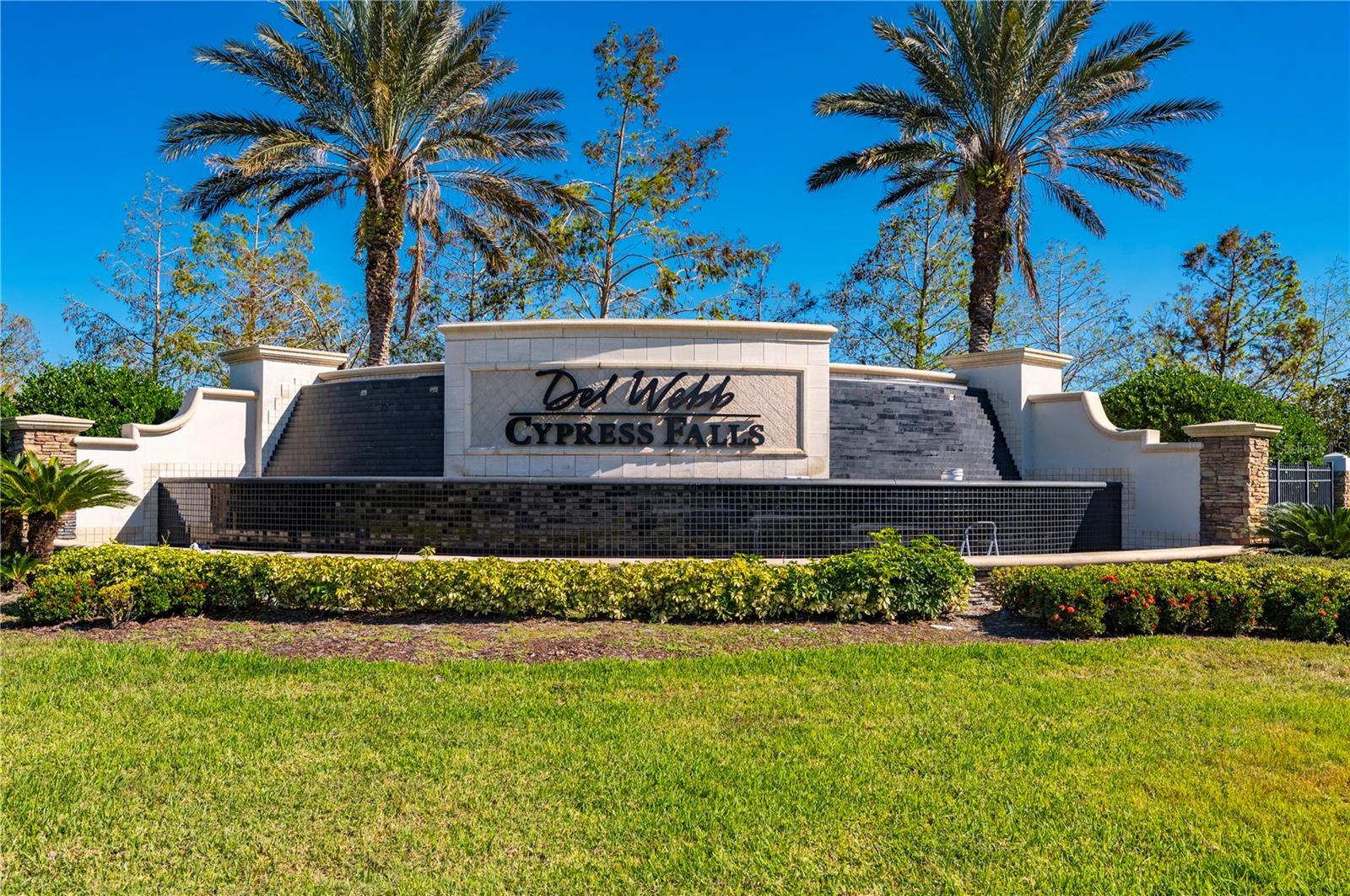 2427 DAISY DRIVE