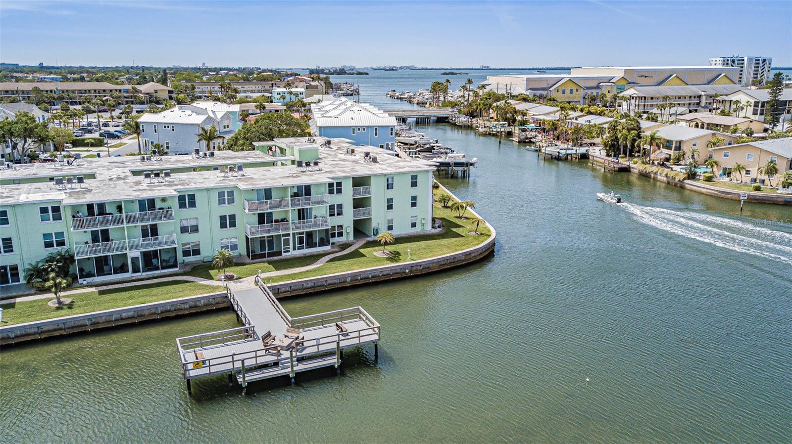DOLPHIN POINTE OF DUNEDIN - Residential
