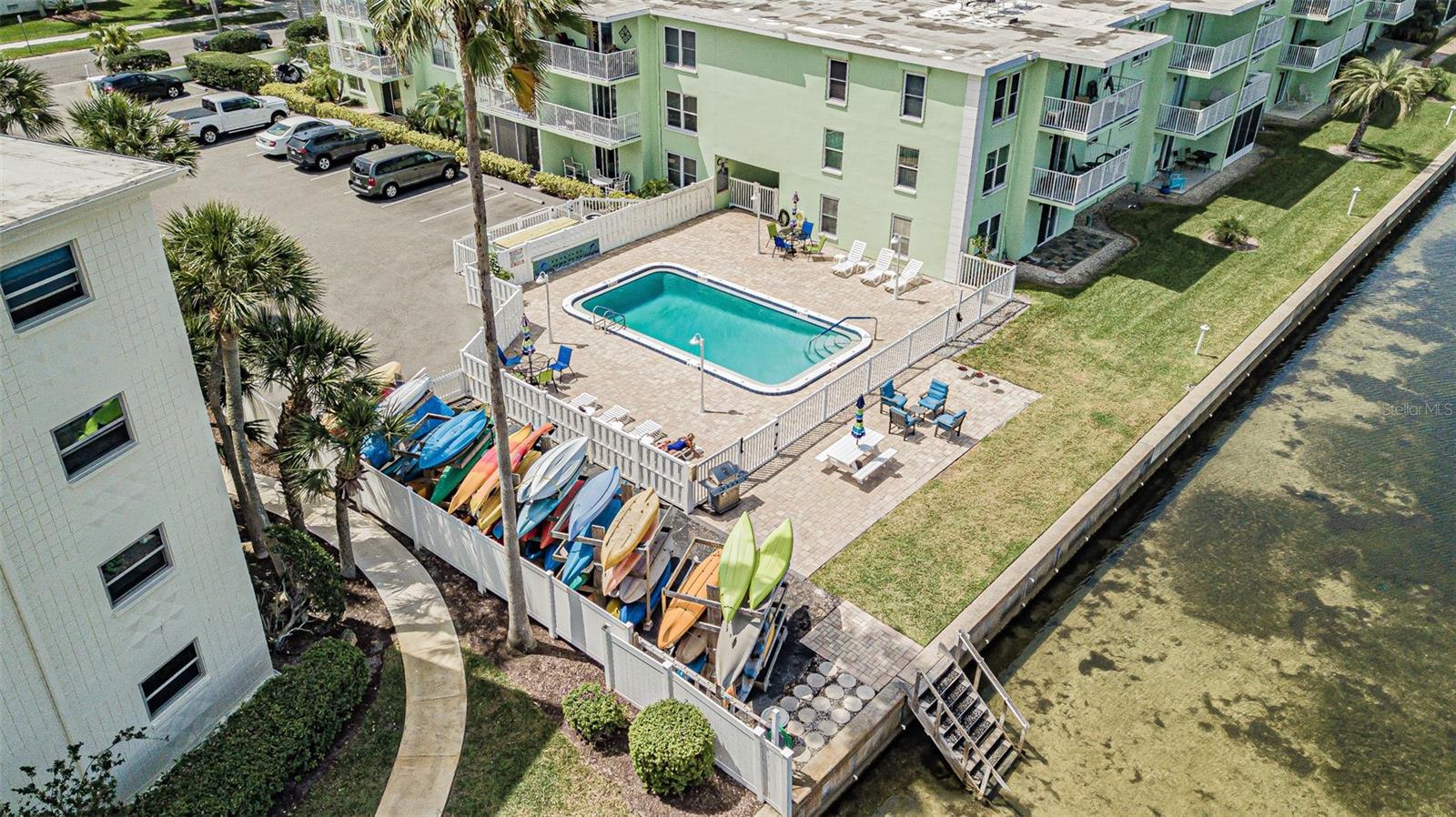 DOLPHIN POINTE OF DUNEDIN - Residential