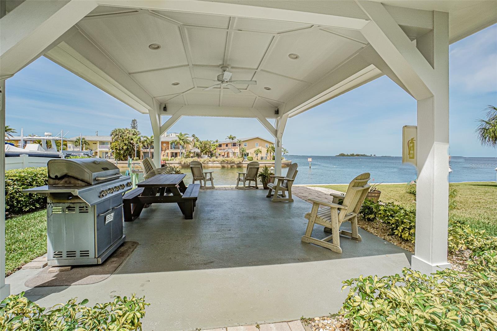 DOLPHIN POINTE OF DUNEDIN - Residential