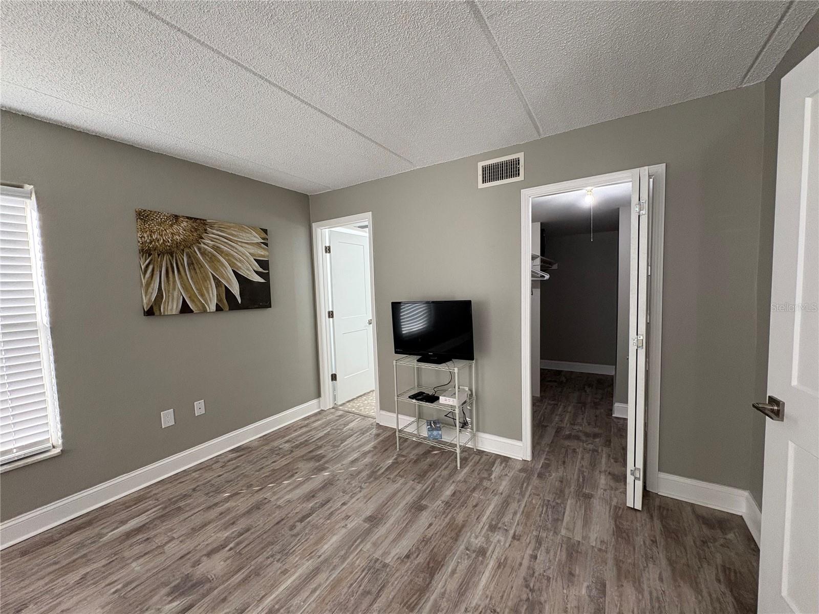 DOLPHIN POINTE OF DUNEDIN - Residential