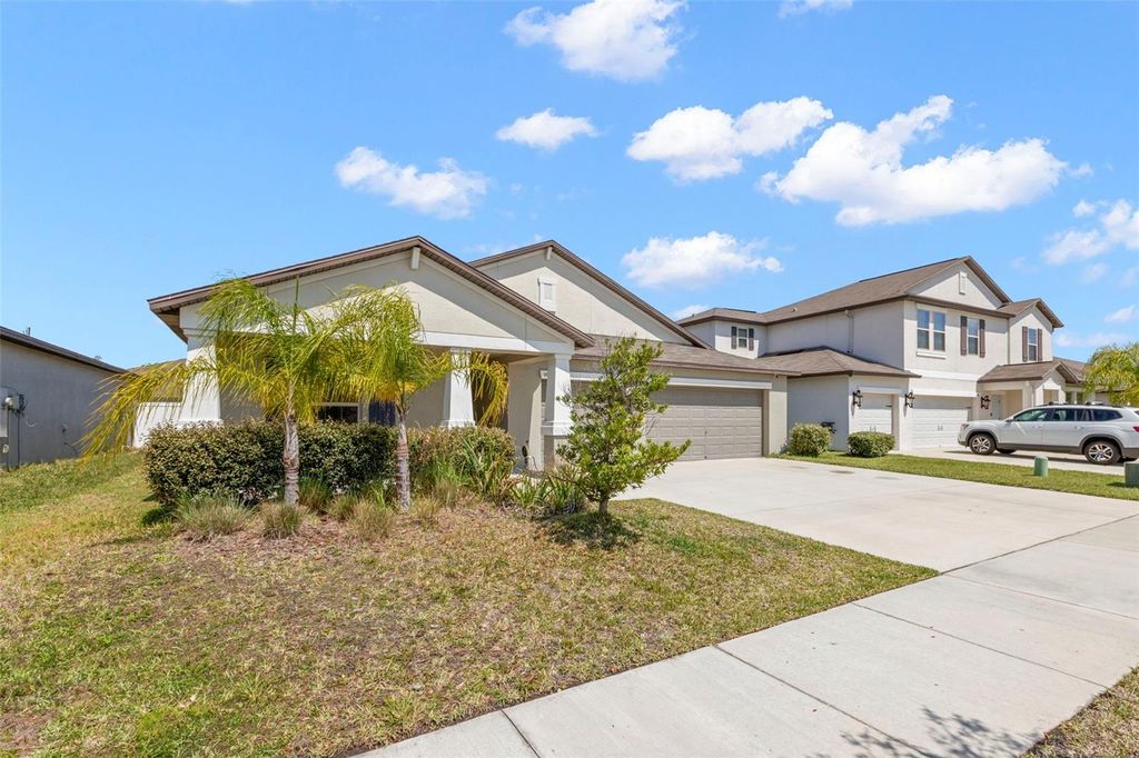 Photo of 11904 Field Thistle Court, Riverview, FL 33579 (MLS # TB8486825)