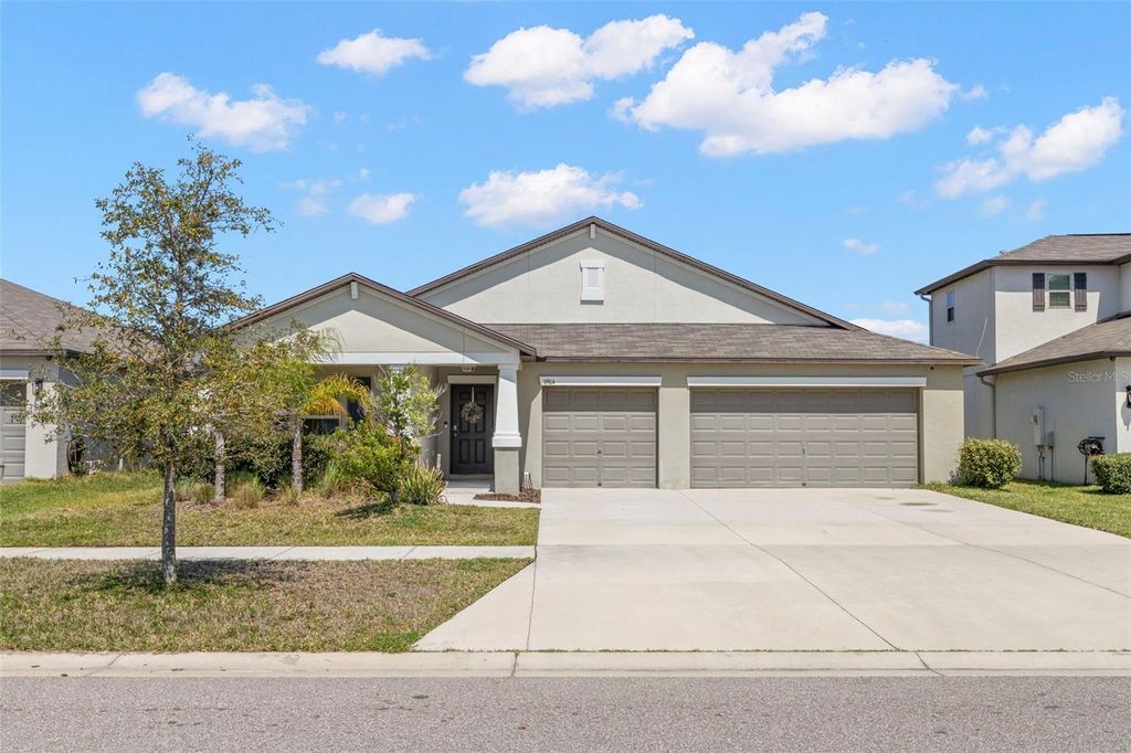 Photo of 11904 Field Thistle Court, Riverview, FL 33579 (MLS # TB8486825)