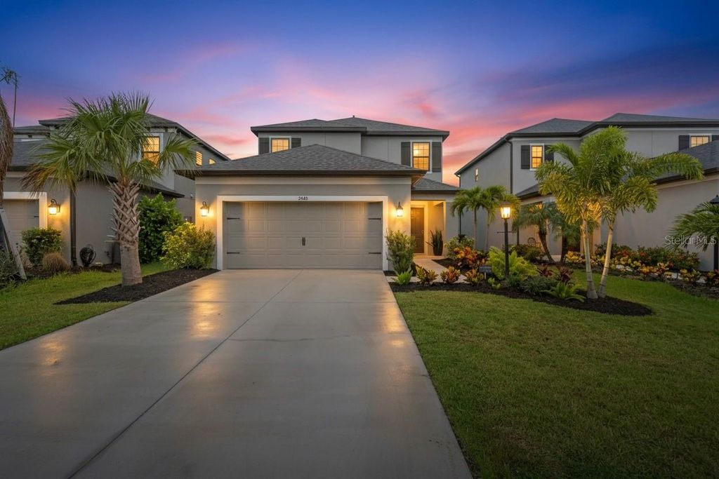 Photo of 5540 Summit Glen, Bradenton, FL 34203 (MLS # A4655769)