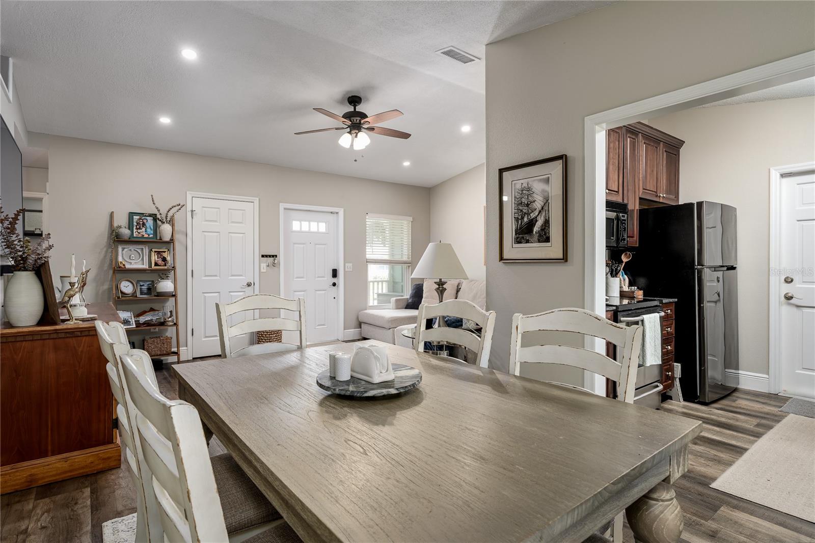 327 43RD STREET BOULEVARD W