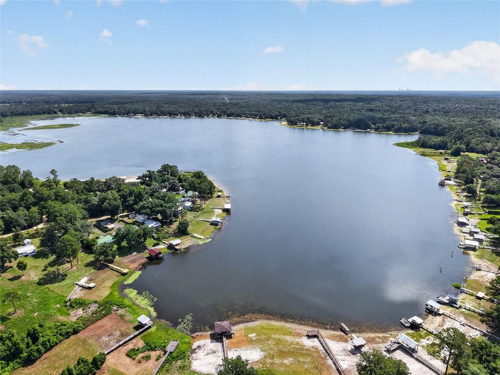 Photo of 148 Lake Shore Terrace, Interlachen, FL 32148 (MLS # GC541792)