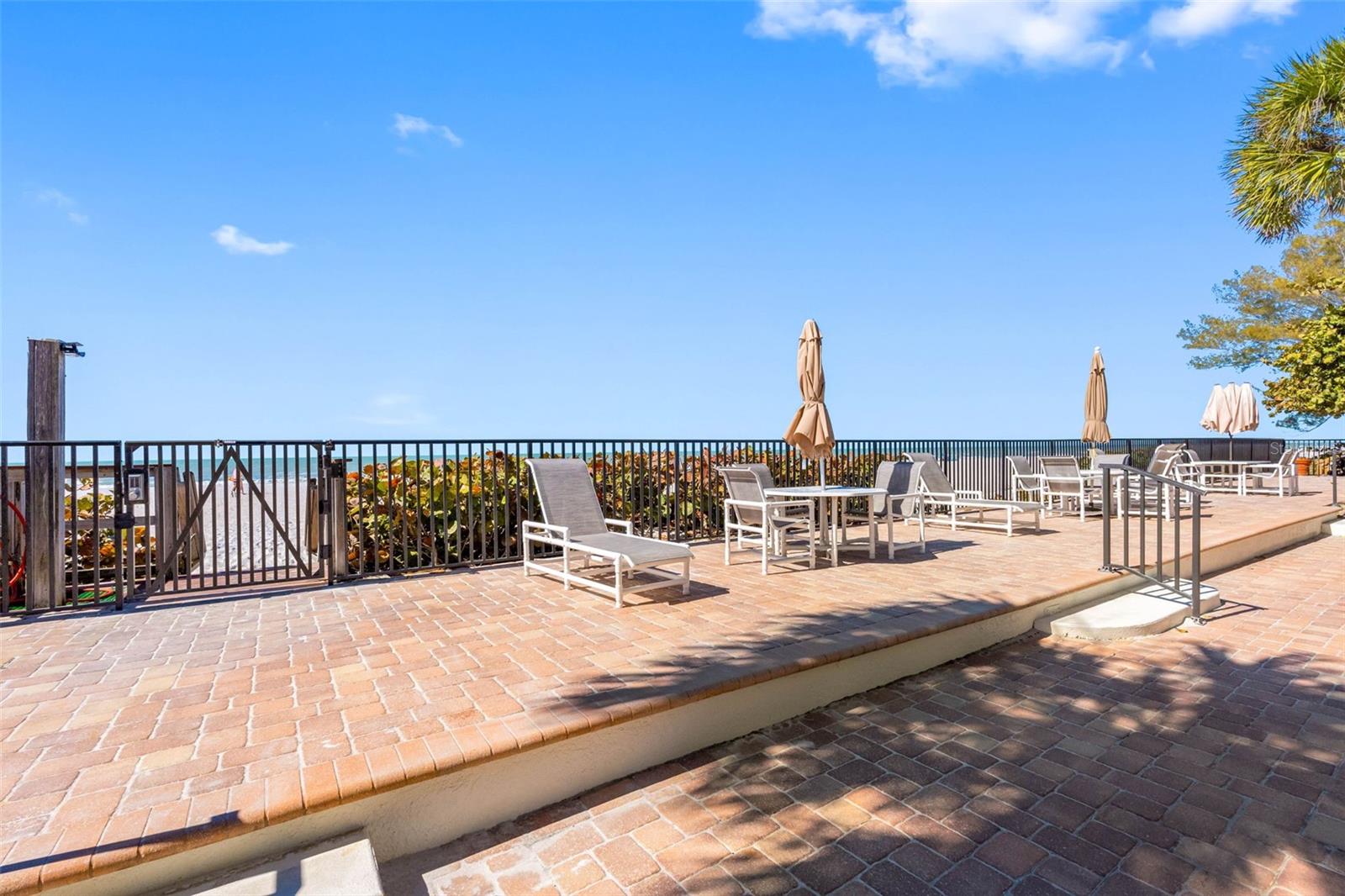 PELICANS COVE CONDO - Residential
