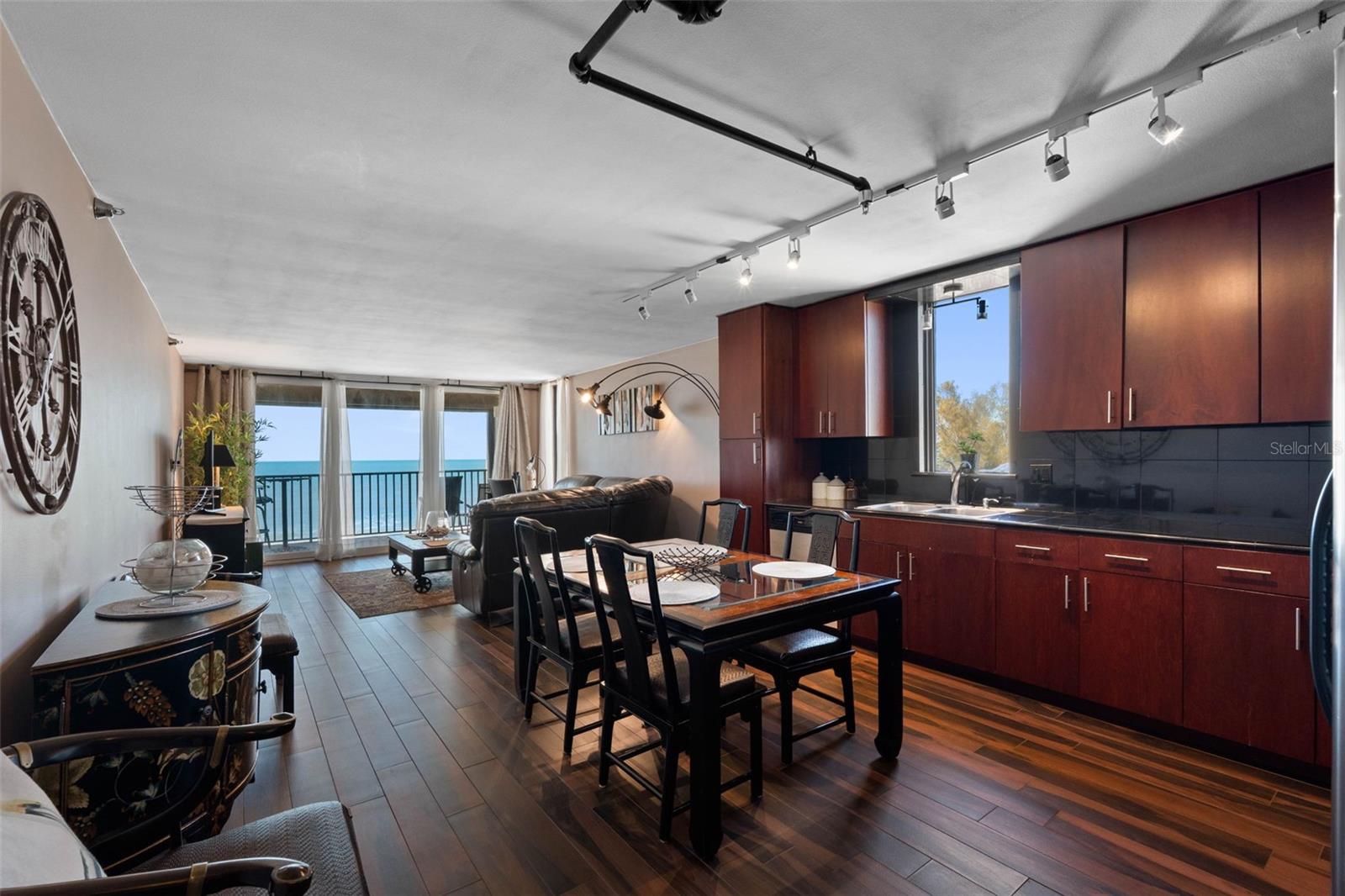 PELICANS COVE CONDO - Residential