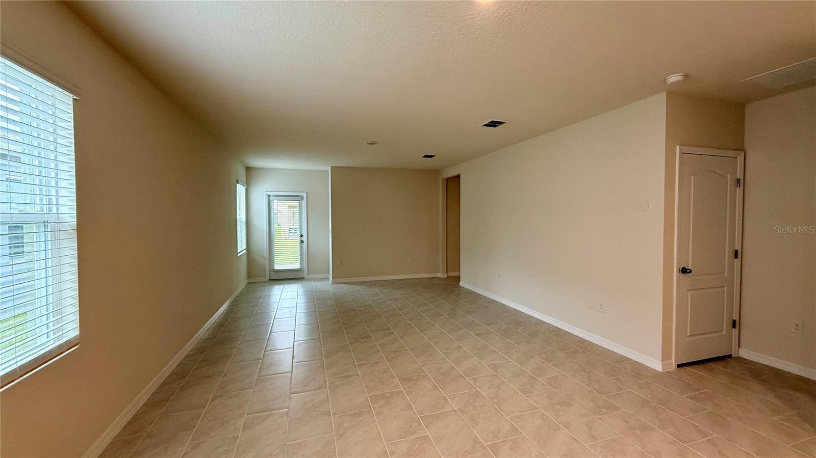 LAKE DEER ESTATES - Residential Lease