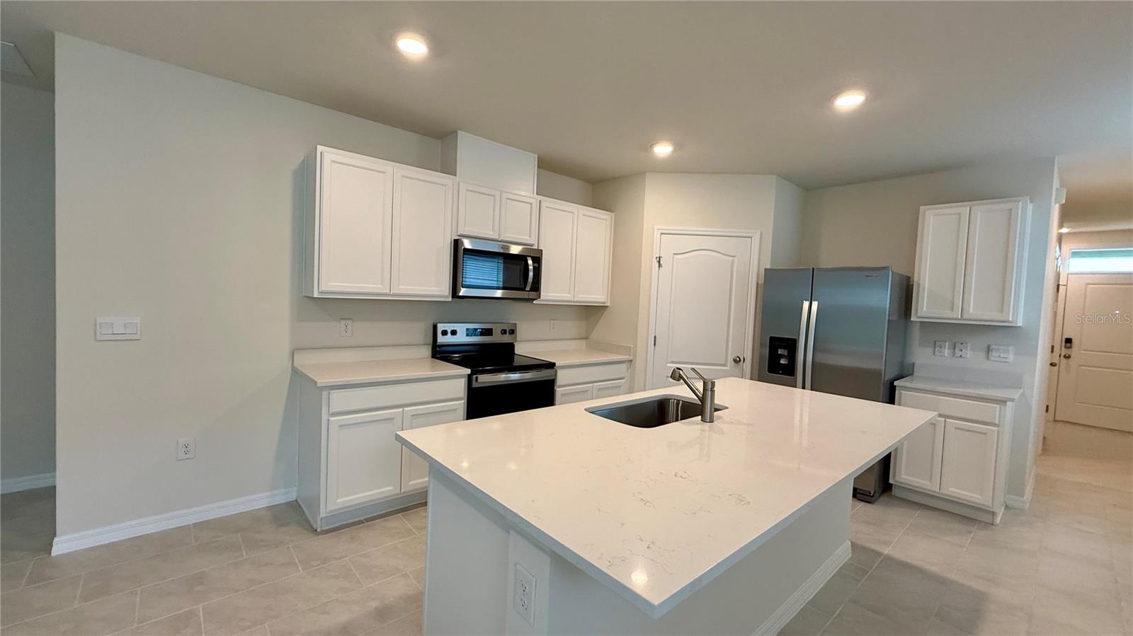 LAKE DEER ESTATES - Residential Lease