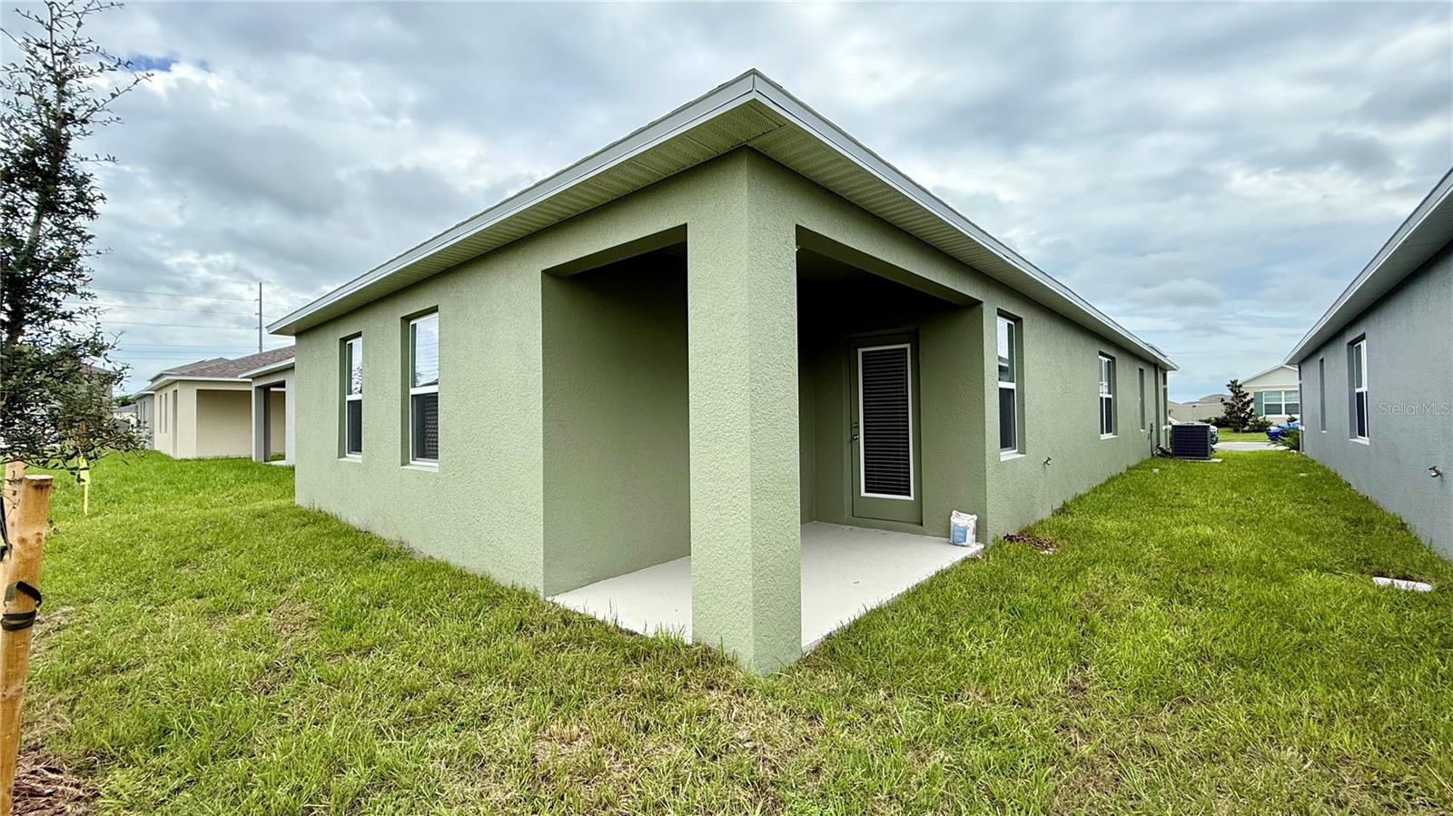 LAKE DEER ESTATES - Residential Lease