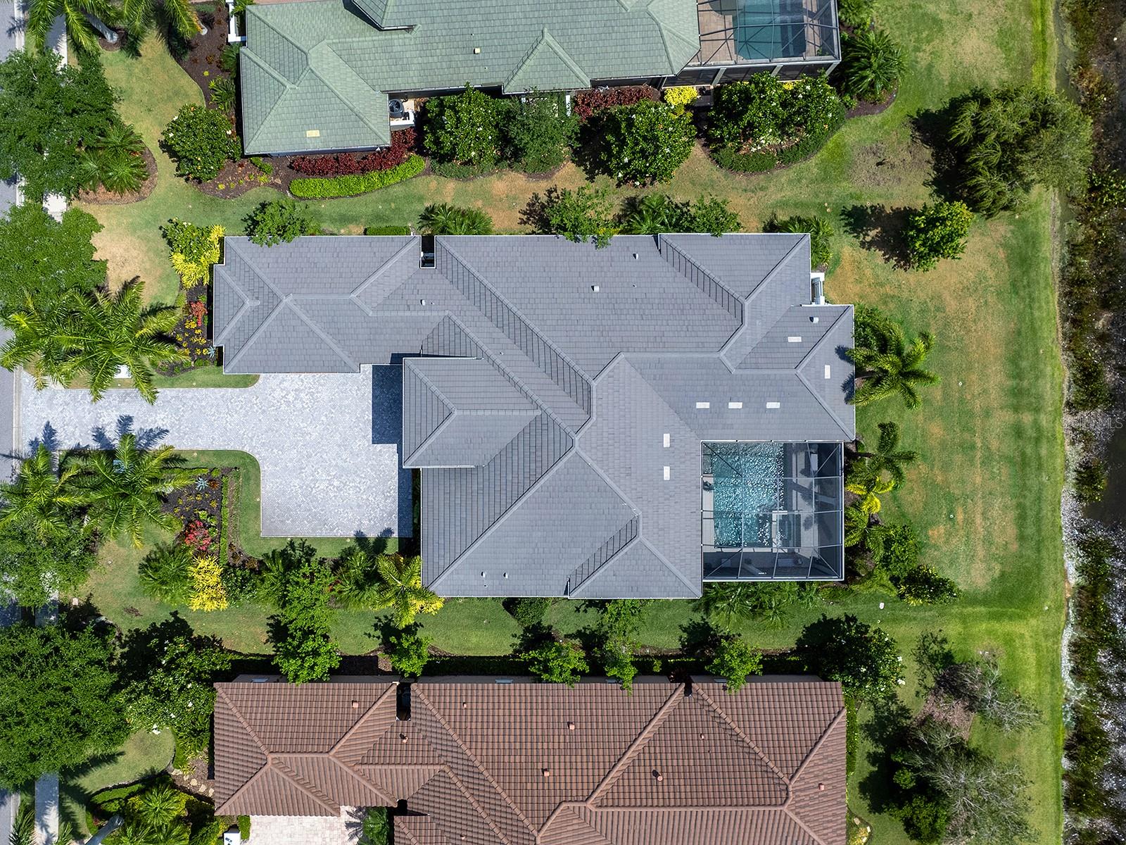 LAKE CLUB - Residential