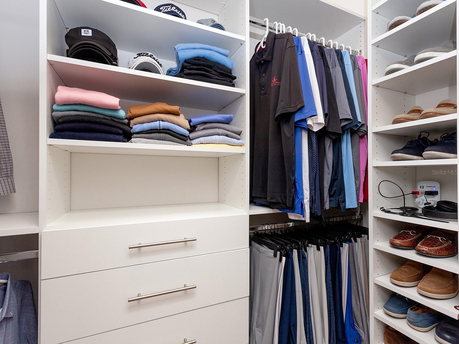 LAKE CLUB - Residential